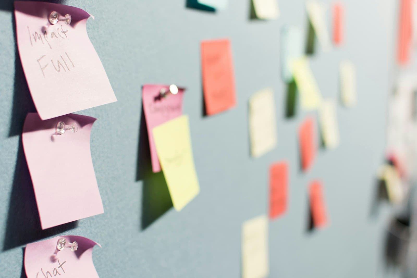 Best Sticky Notes App for iPhone (2026): 5 That Actually Get Seen